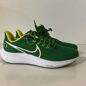 Nike Oregon Ducks Air Zoom Pegasus 39 Running Shoes New 10.5 Men’s DR1970-300